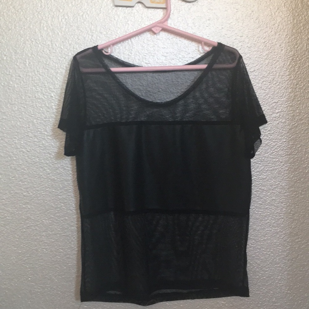 Black crop top🖤